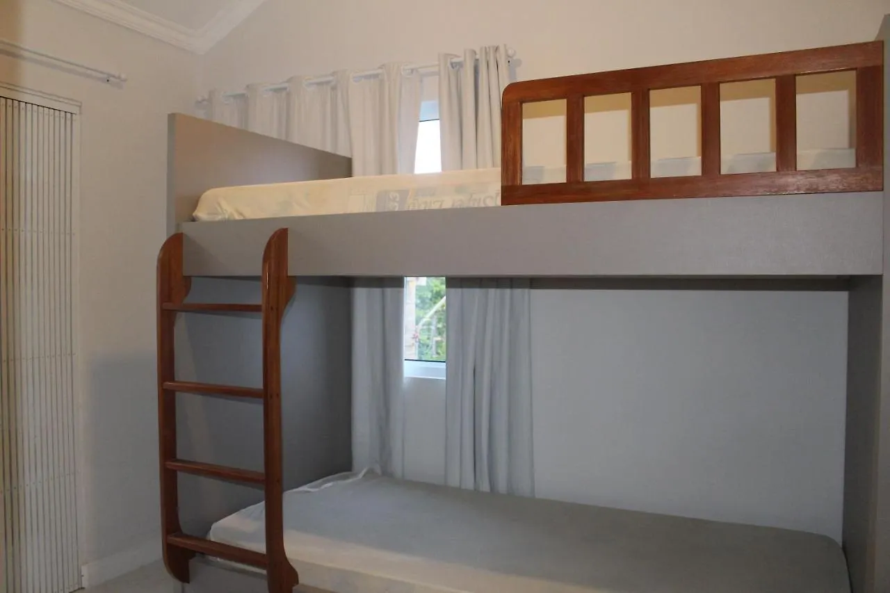 Praia De Quatro Ilhas A 50 Metros Do Mar Bombinhas Apartamento