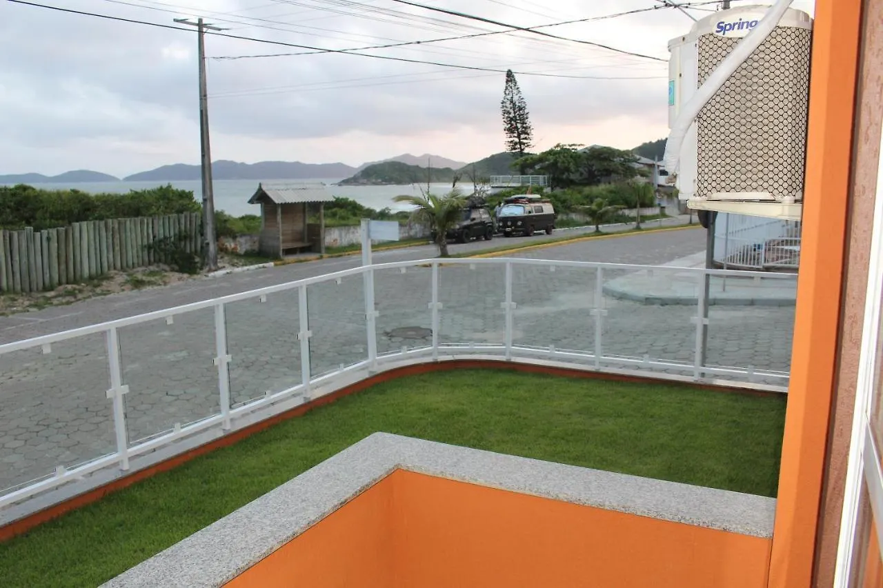 Praia De Quatro Ilhas A 50 Metros Do Mar Bombinhas Apartamento