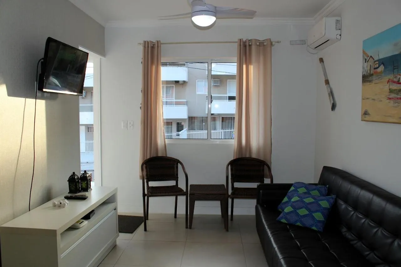 Praia De Quatro Ilhas A 50 Metros Do Mar Bombinhas Apartamento