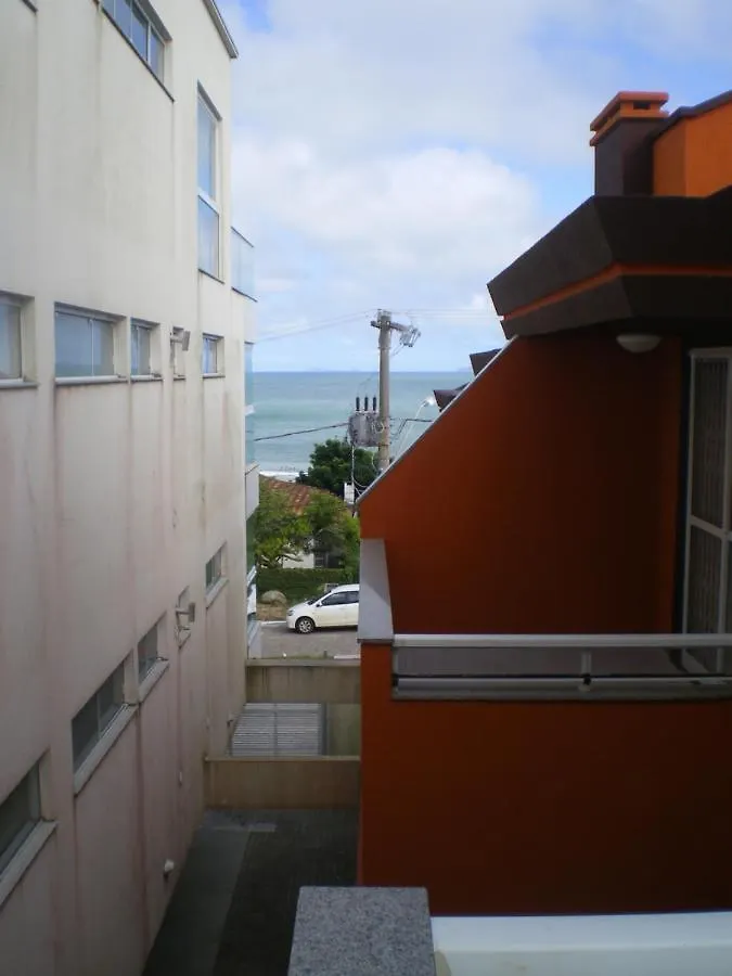 Praia De Quatro Ilhas A 50 Metros Do Mar Bombinhas 0*,